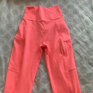 Bombshell Curves Leggings in Wild Peach